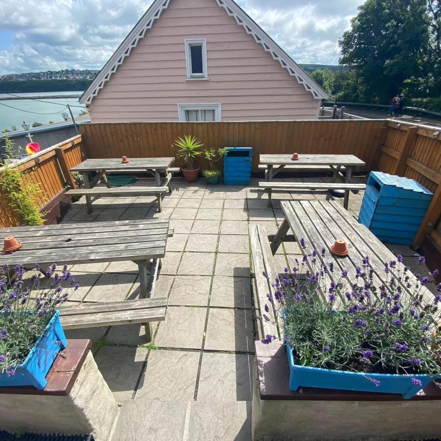 Rose And Crown Hotel & Hope And Anchor Bar Goodwick Ngoại thất bức ảnh